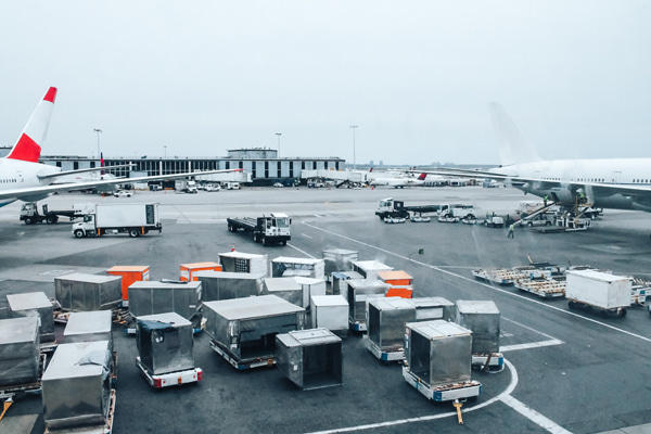 Air cargo operations with parked aircraft